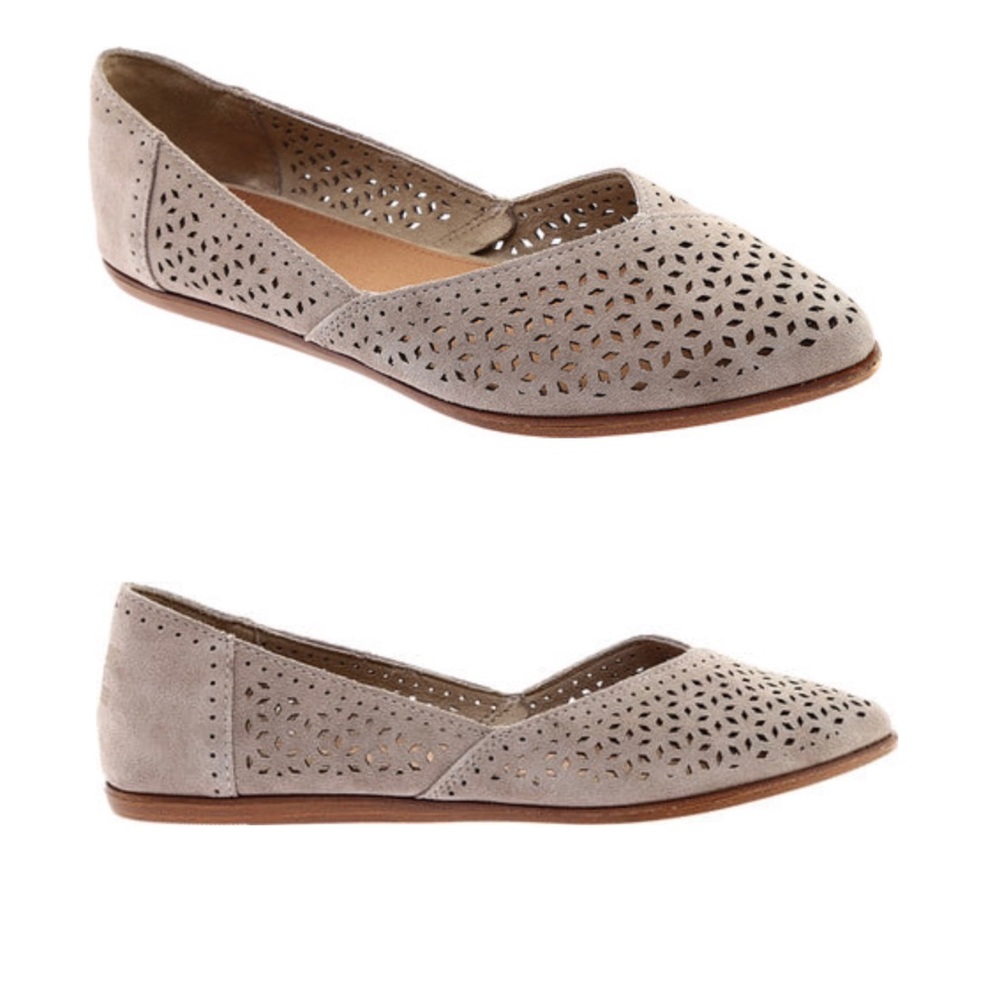 TOMS 8 Suede Jutti Perforated Suede Slip-on Flats Tan Beige Desert Taupe